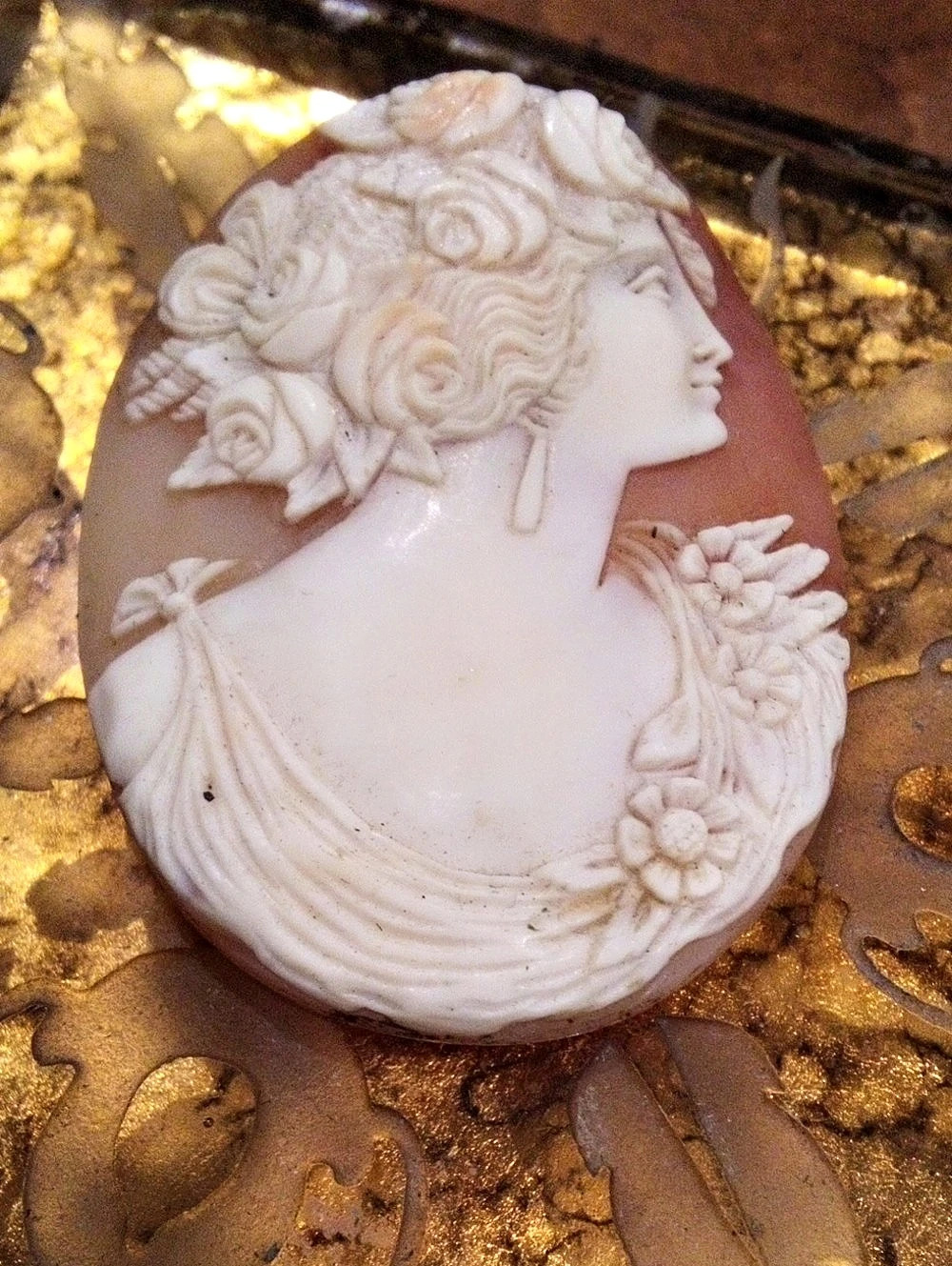 Carved Cameo Brooch in Pink & White